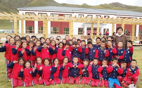 拳拳助學(xué)心，殷殷護(hù)苗情，城望集團(tuán)愛心助力下貢麻鄉(xiāng)小學(xué)